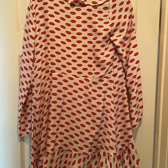 Realisation Par- Alexandra lips dress (sold out)- size medium- mint condition - Picture 2 of 3